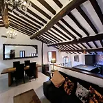 The Loft 아파트 바르가